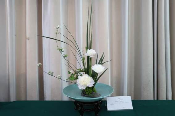 插花如何表现二十四节气?幸福湾公园用牡丹芍药打造谷雨节气插花美